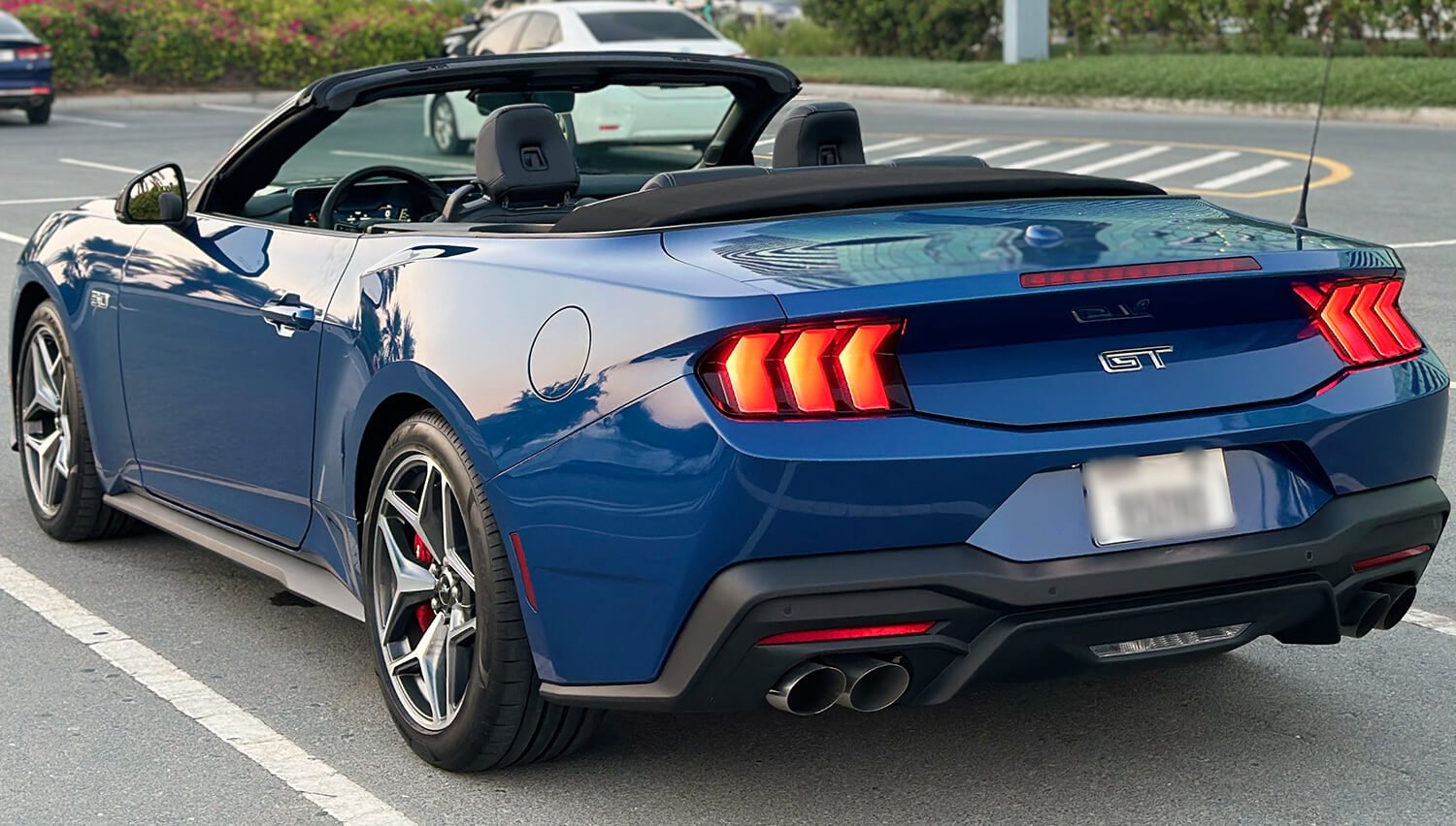 Ford-Mustang-Convertible-2024-Rental