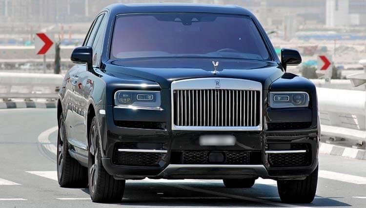 Rolls-Royce-Cullinan-Rental-Dubai